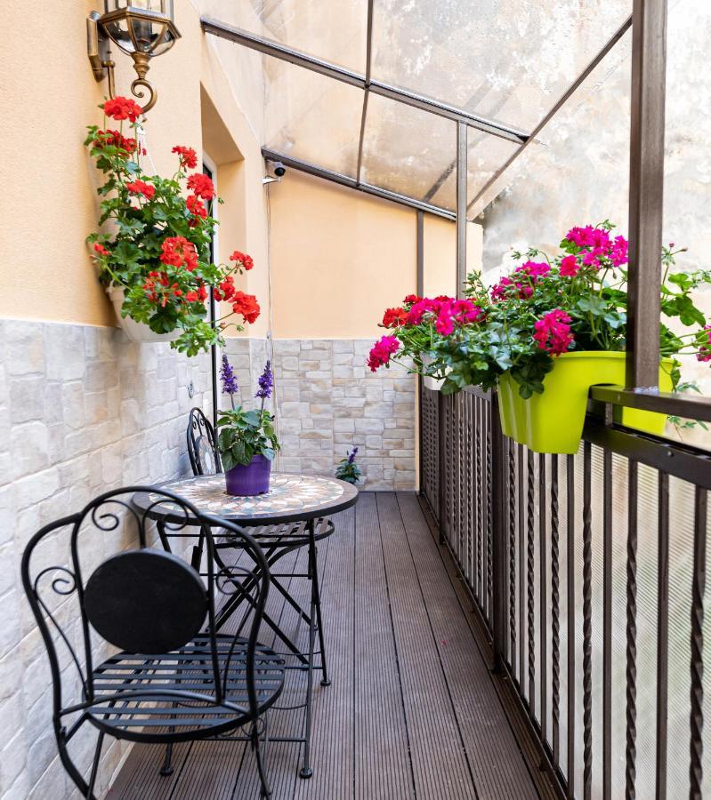 2 - Bedroom Apartments Galicia Λβιβ Εξωτερικό φωτογραφία